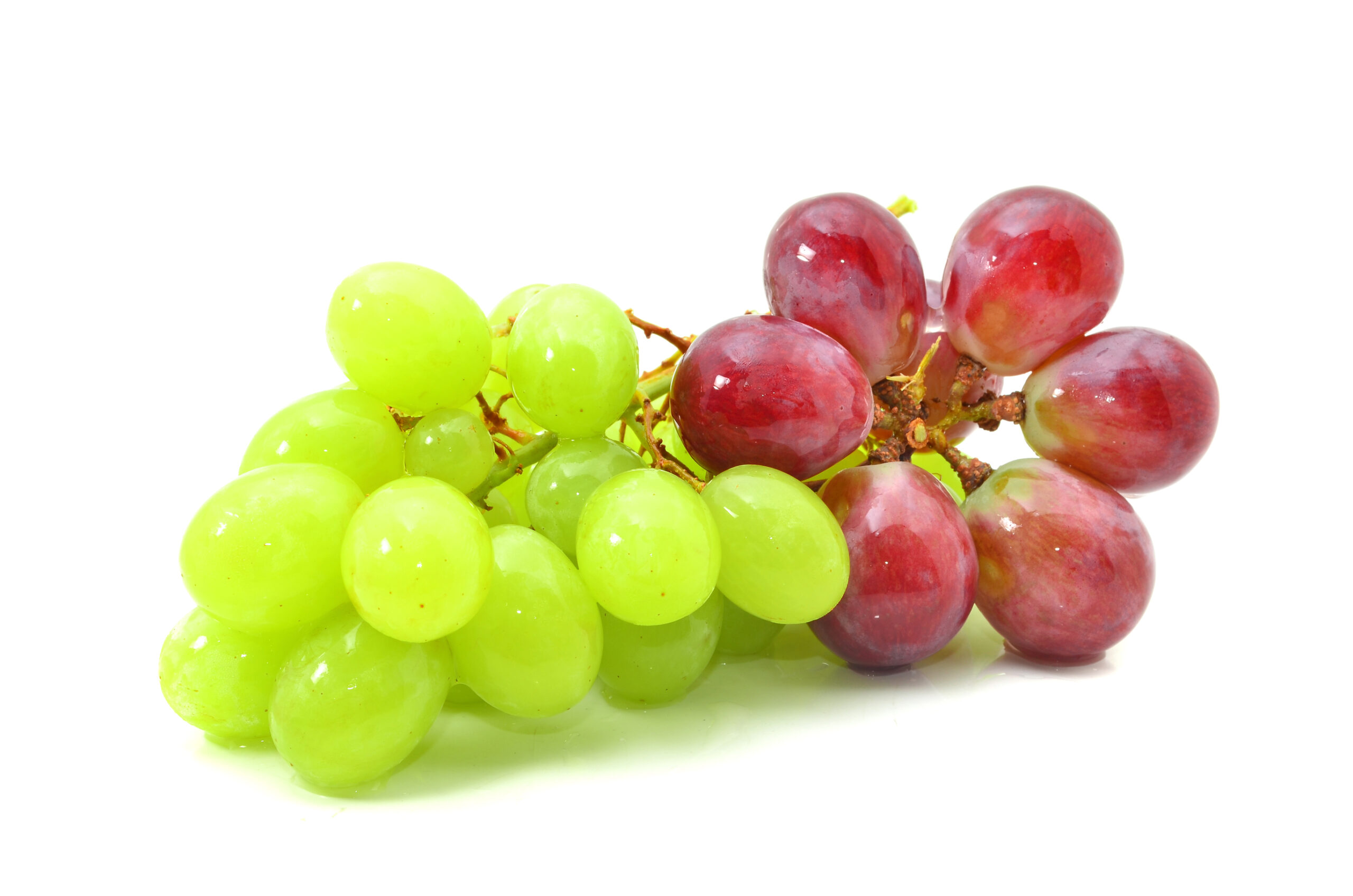An image of red and green European grapes.